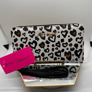 Betsey Johnson White Leopard Print Zip Wallet Crossbody